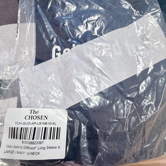 The CHOSEN NWT NAVY Unisex L/S XL Graphic T-Shirt Get Used to Different Faith - Picture 6 of 6